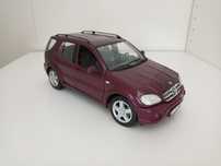 Model 1:18 Mercedes ML 55 AMG 1:18 Maisto