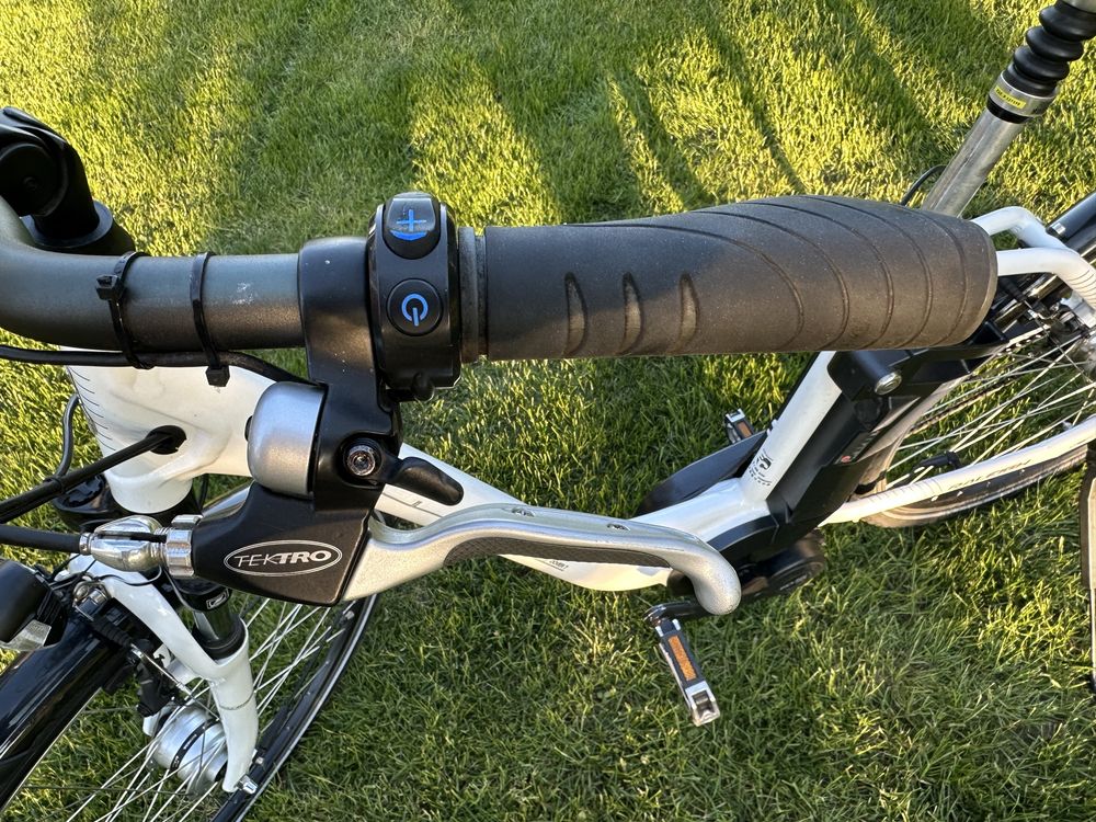 Rower elektryczny Raleigh Dover 7, silnik Impulse 2.0, moc 250 W