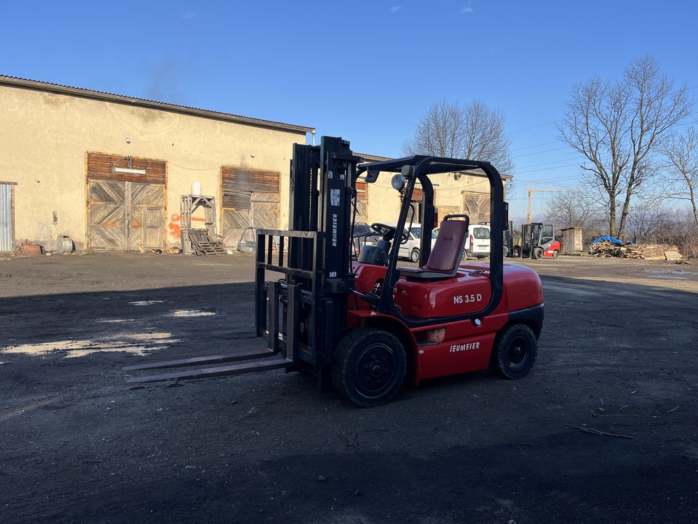 Вилочний навантажувач Nissan 3.5t         Linde Toyota
