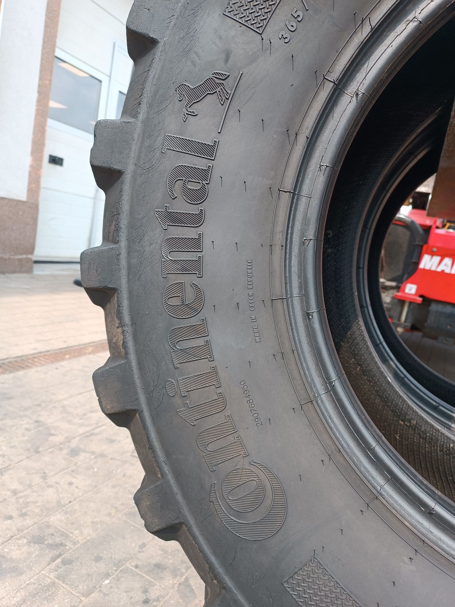 365/80R20 Continental MPT 81   14.5-20