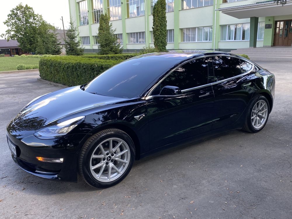 Tesla Model 3 Long Range