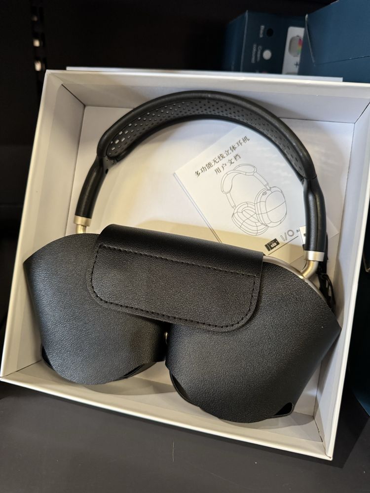 Inpods Max Preto e Dourado Novo