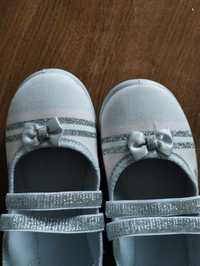 Nowe buty dla dziewczynki 28