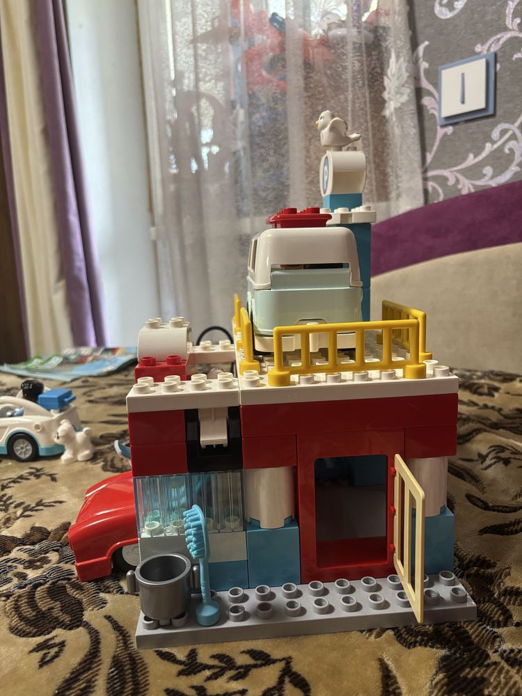 Lego duplo, 10948 гараж і автомийка