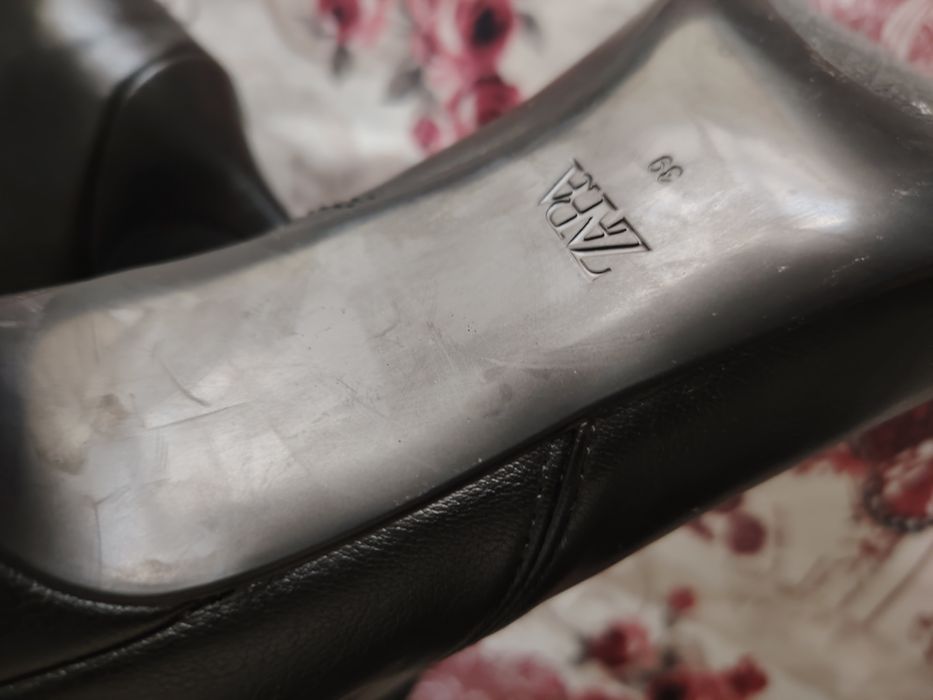Botas de cano alto Zara 39 novas