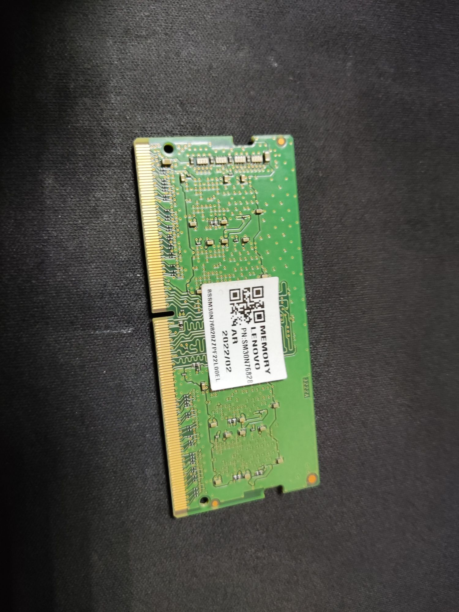Оперативна пам'ять lenovo для ноутбука DDR4 на 4гб