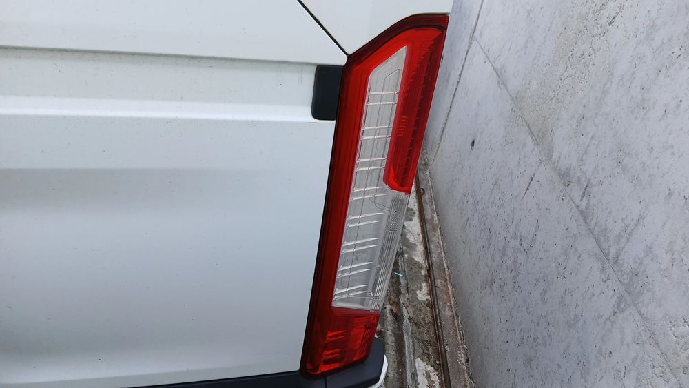 Farolim esquerdo FORD Transit