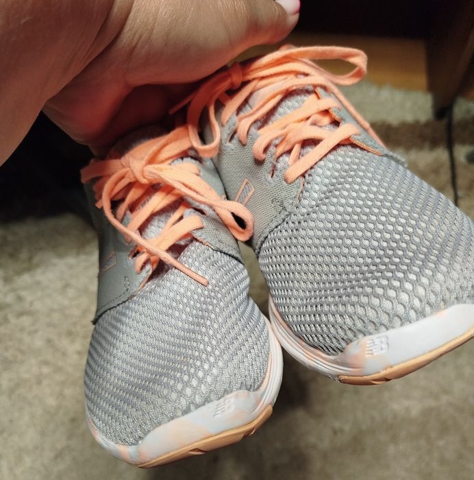 Buty sportowe damskie New Balance rozmiar 38 stan bardzo dobry