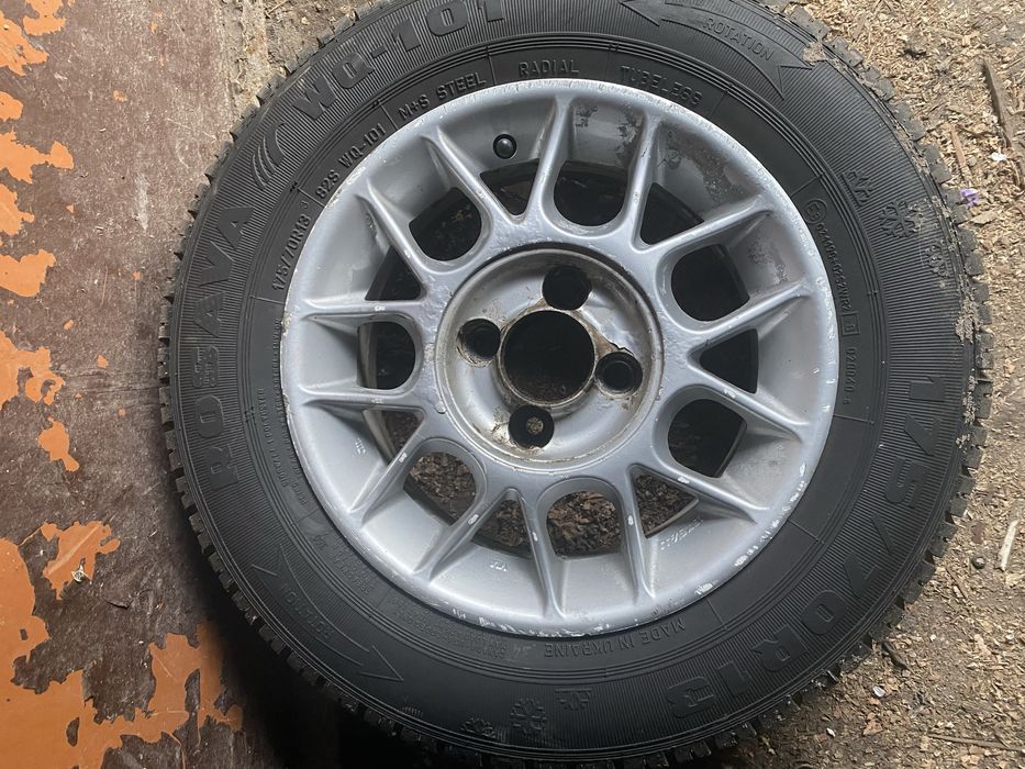 Продам зимову гуму з титанами на 13р