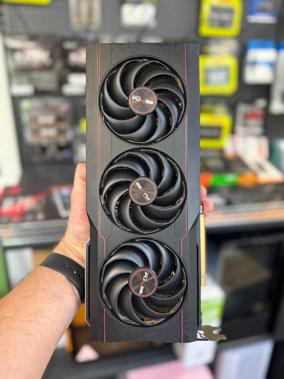 Відеокарта Sapphire RX 6800 XT PULSE 16GB GDDR6 (256bit)