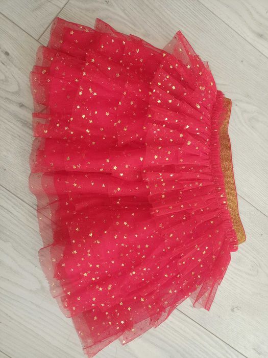 Piękna spódniczka czerwona na mikołajki święta 104