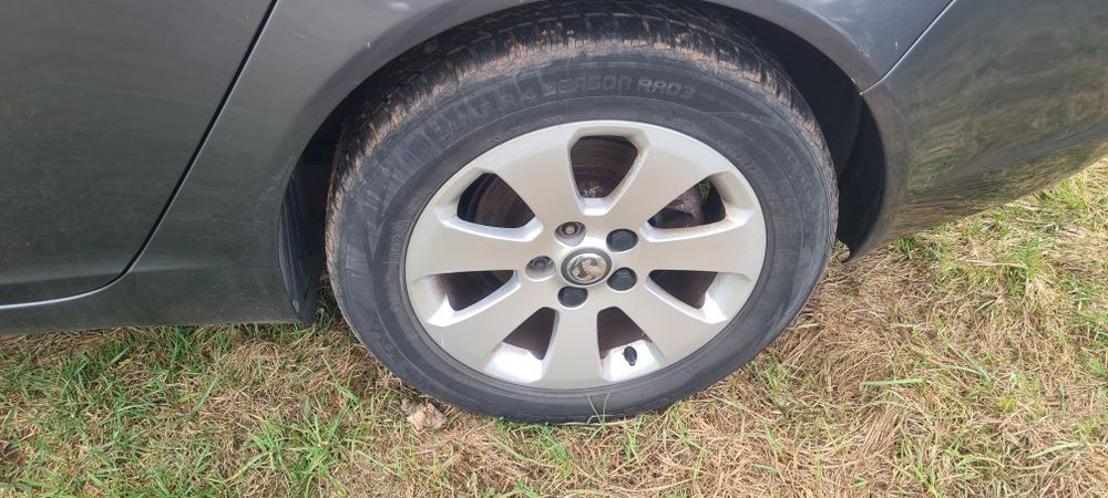 Koła felgi aluminiowe Opel Insignia 17cali 225/55/17  5x120