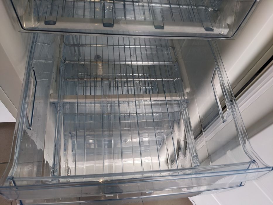 Морозильна камера AEG 155/60/60 см Б/В