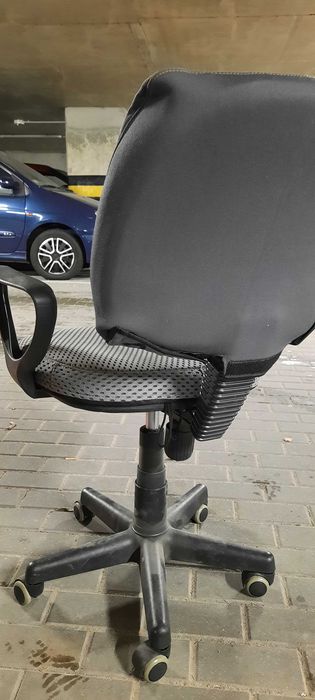 Krzesło obrotowe z kółkami stan b. dobry