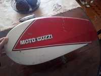 Depósito Motto Guzzi. Mota vintage.