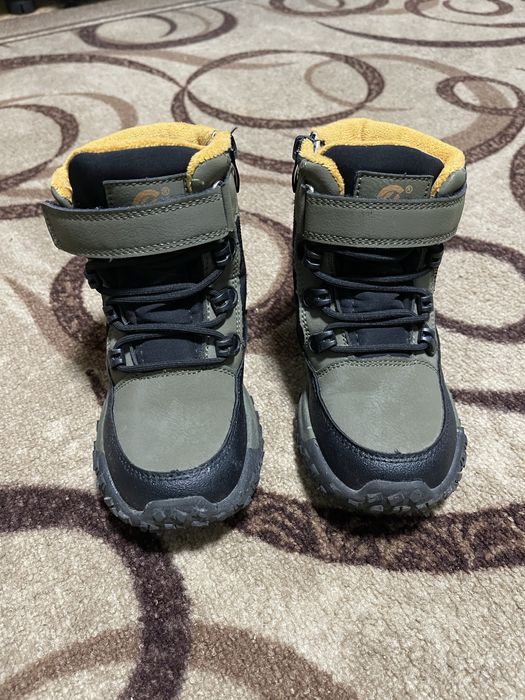 Продам зимові чоботи на хлопчика