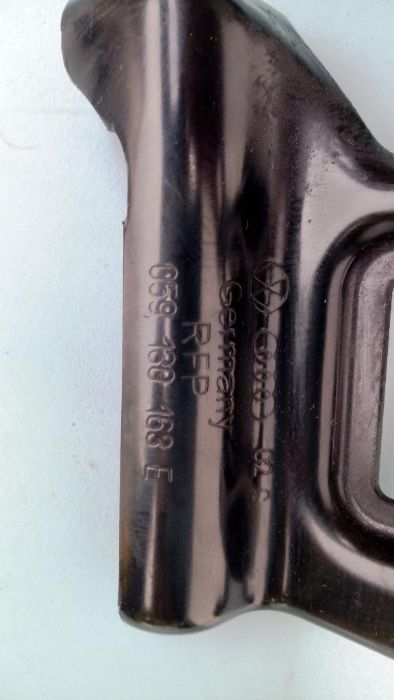 Кронштейн ТНВД 3.0 V6 TDI Volkswagen Touareg Audi Q7 \ A4 A5 A6 A8
