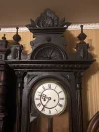 Продам большие настенные часы возрастом 140 лет