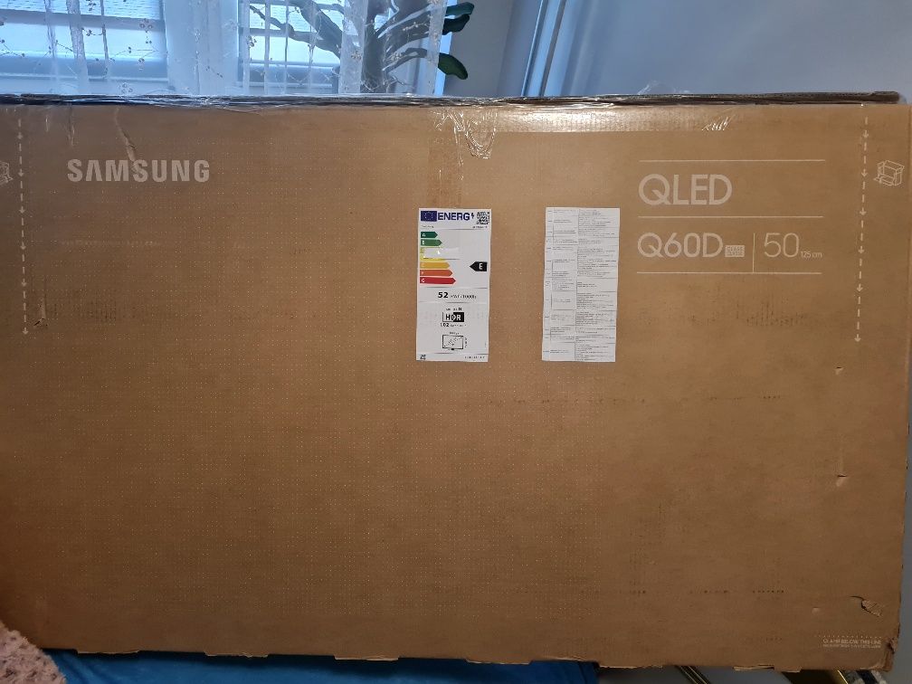Sprzedam tv samsung qled 50" 4K nowy