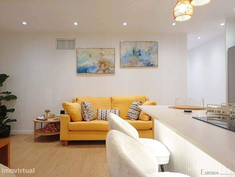 Apartamento T2,  mobiliado e equipado, na Póvoa de Varzim