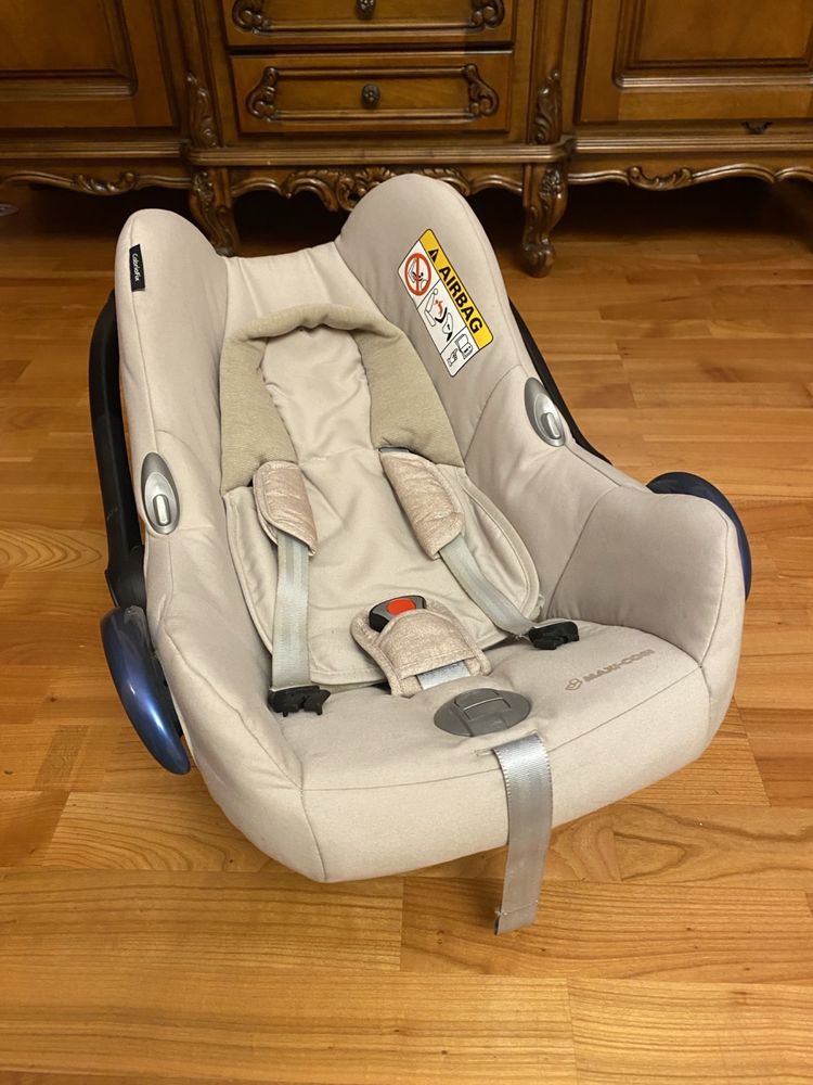 Перше автокрісло maxi cosi cabriofix 0-12 міс. до 13 кг.