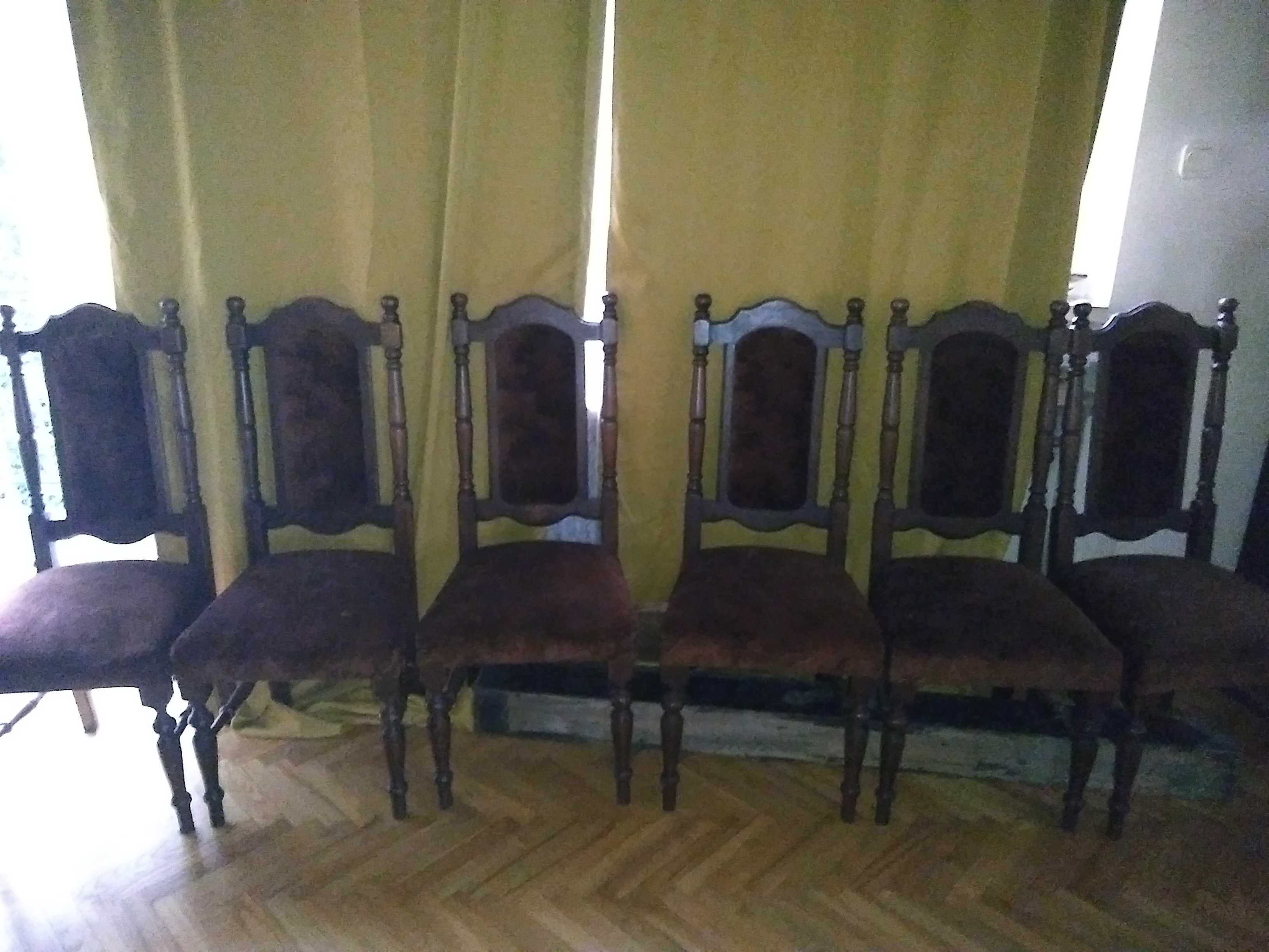 Komplet 6-ciu krzeseł dębowych