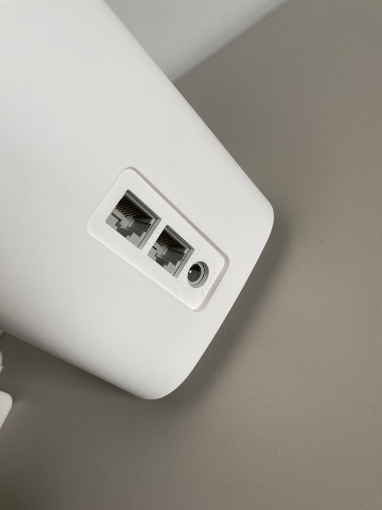 Router stacjonarny Zowee Router 5G CPE 5E H155-381  white bialy