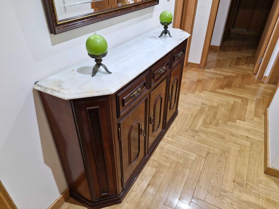 Sapateira em madeira + tampo em marmore