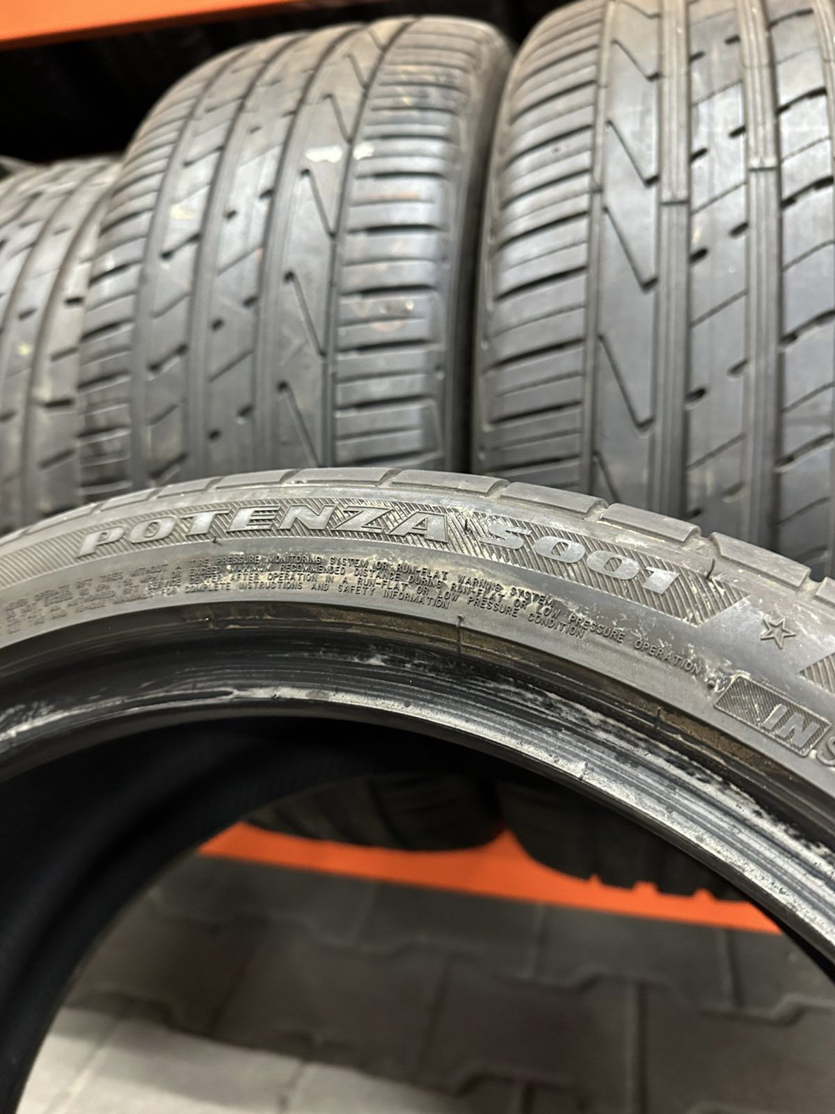 Шини Резина Літо 245/35 R18 92Y Bridgestone Potenza S001 Run Flat