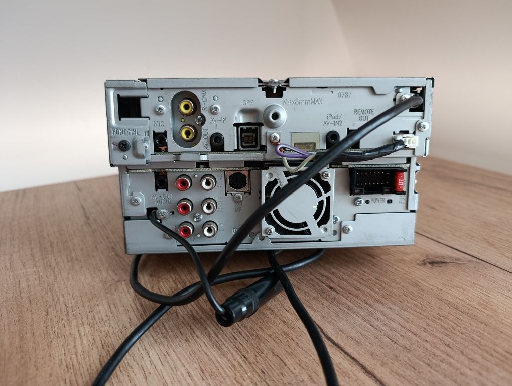 Магнітола Kenwood DNX 4250BT під ремонт