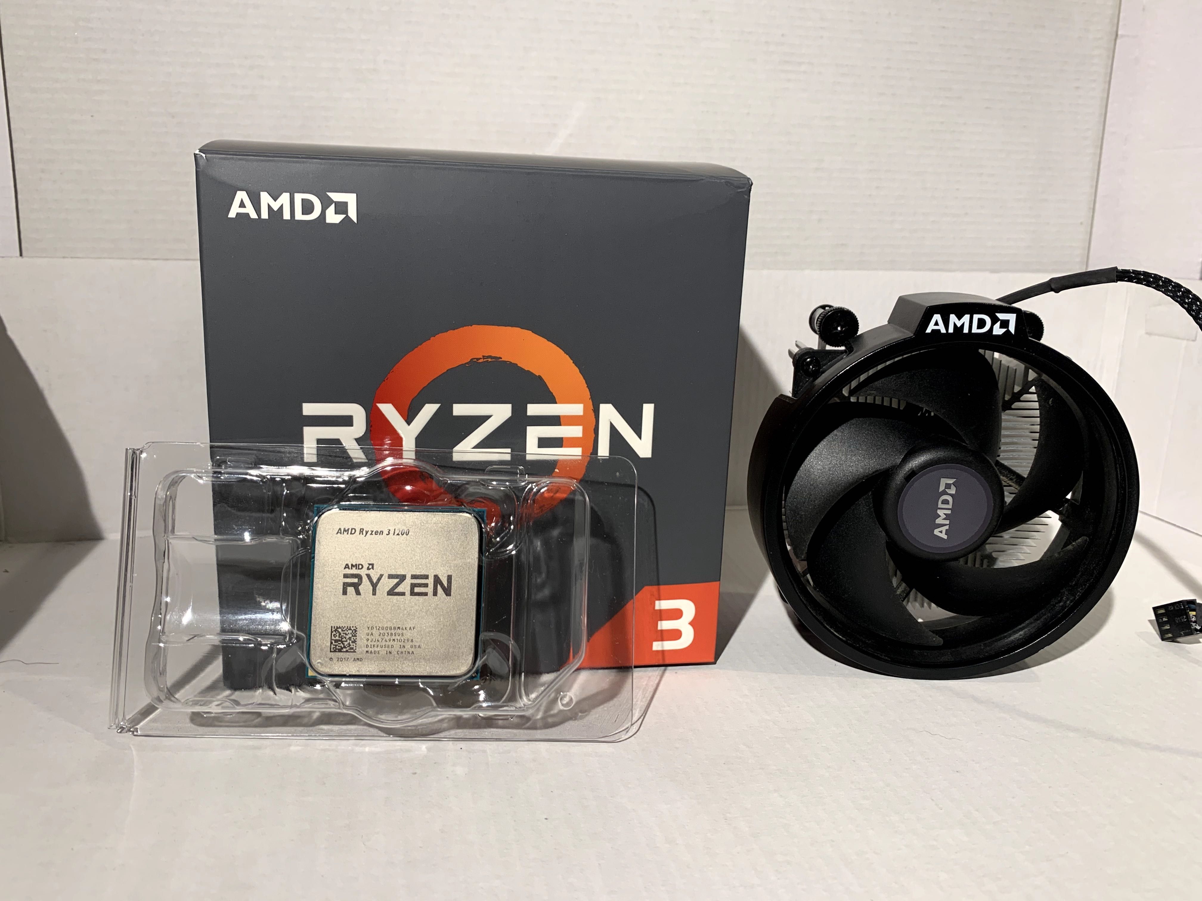 Procesor AMD Ryzen 3 1200 BOX