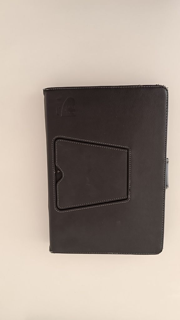 Capa com Teclado para  iPad e tablets 9" e 10.1"
