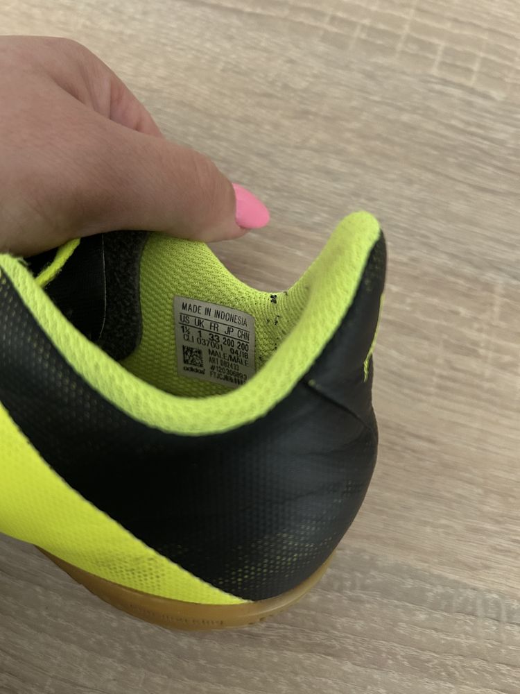 Buty halówki dla chlopca