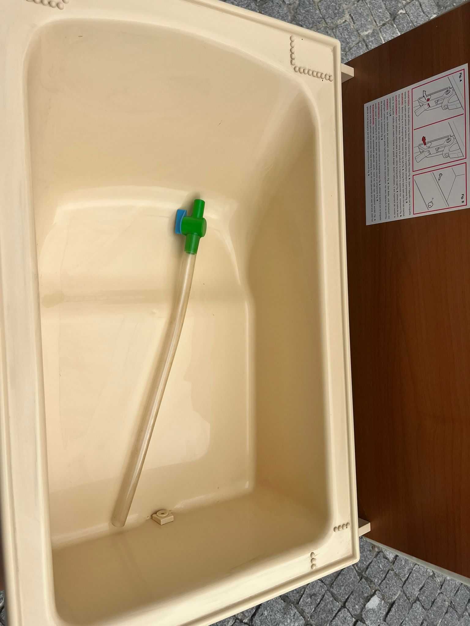 Berço /Cama e Móvel Banheira  Pre Natal