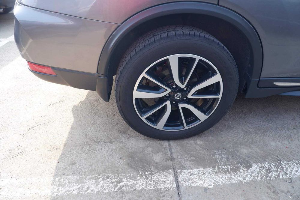 Nissan Rogue 2020 року