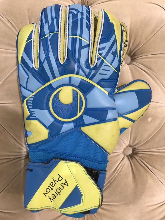 Воратарские перчатки