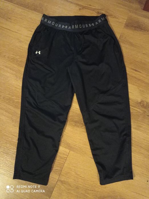 Under Armour Spodenki rybaczki damskie S spodnie  kieszenie stretch