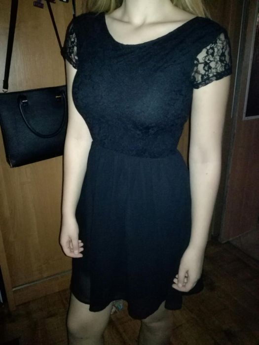 Czarna sukienka koronkowo tiulowa