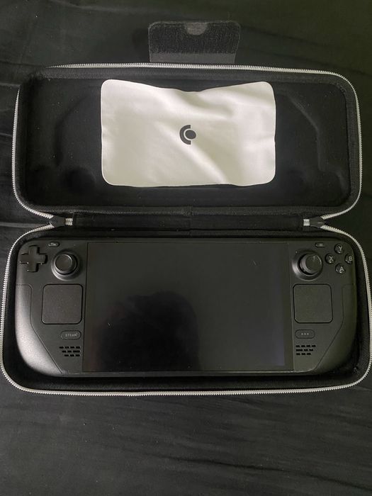 SteamDeck OLED 1T Semi Nova + Dock (menos de 100h de uso)