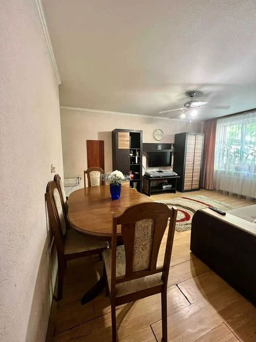 Оренда! 2 кімнатна з індивідуальним опаленням поруч парку Шевченка!