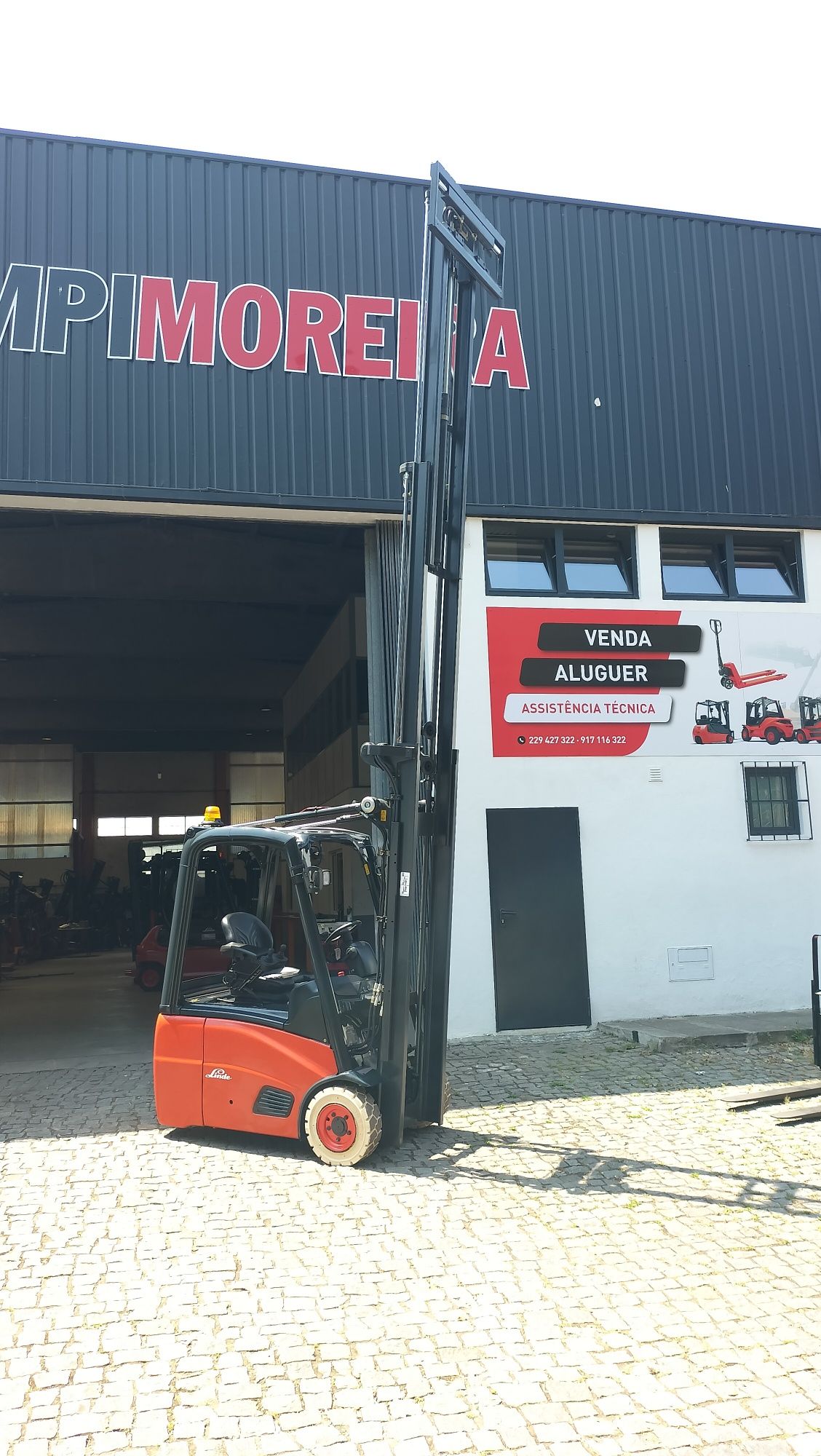 Empilhador Linde E16 ,2014 ,2800horas ,Triplex 5,50mt , Bat. Nova