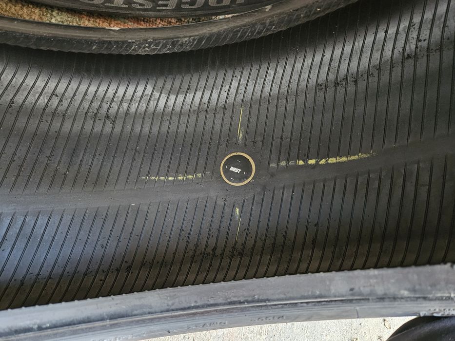Продам зимову гуму Bridgestone