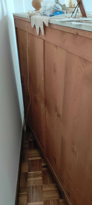 Cômoda Antiga com Tampo de Mármore