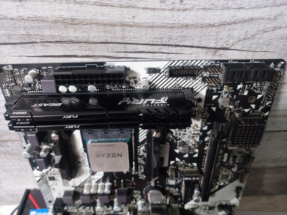 Ryzen 7 5800X 32GB DDR4  B450M HDV  комплект