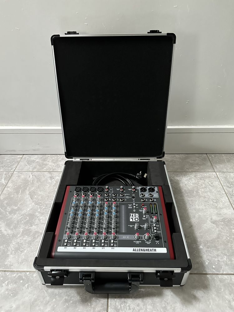 Allen&Heath ZED10 + case