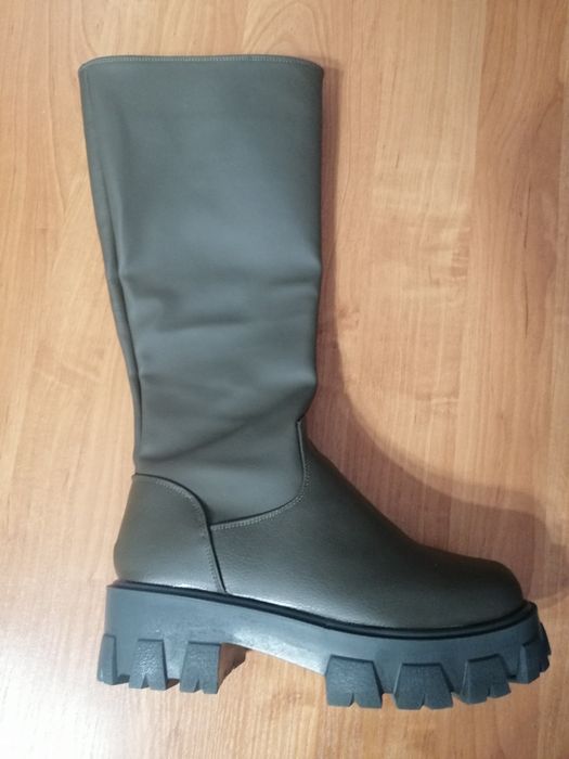 Kozaki na platformie khaki 41