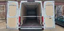 Zabudowa busa Iveco Daily, tworzywo sztuczne, sklejka, podłoga, boki