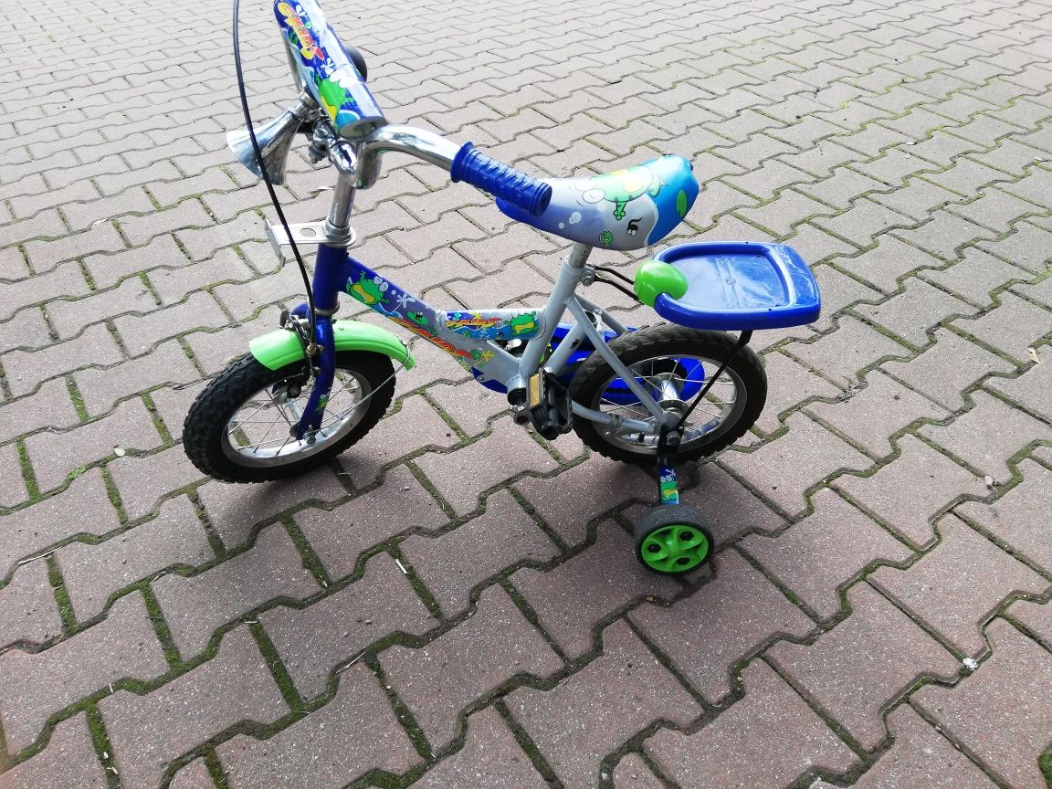 Rowerek, koła 12 cali, boczne kulka gratis,sprawny, bardzo lekki.