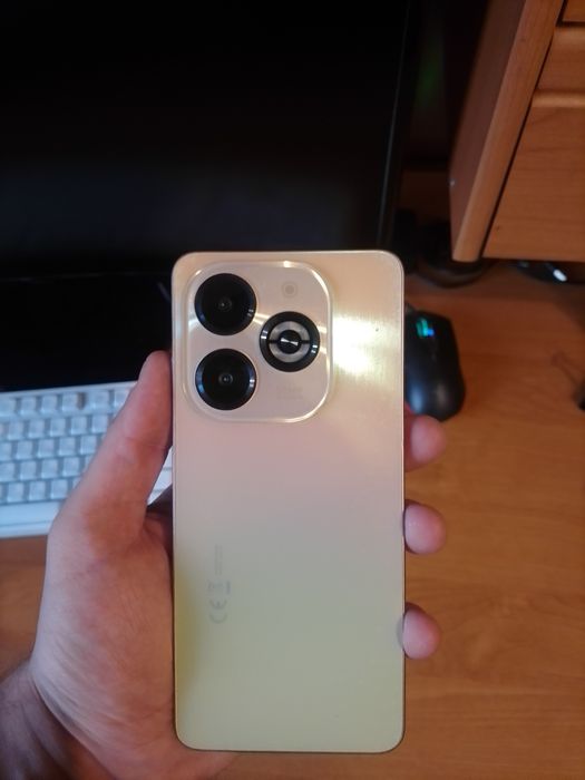 Телефон Infinix 4/128.