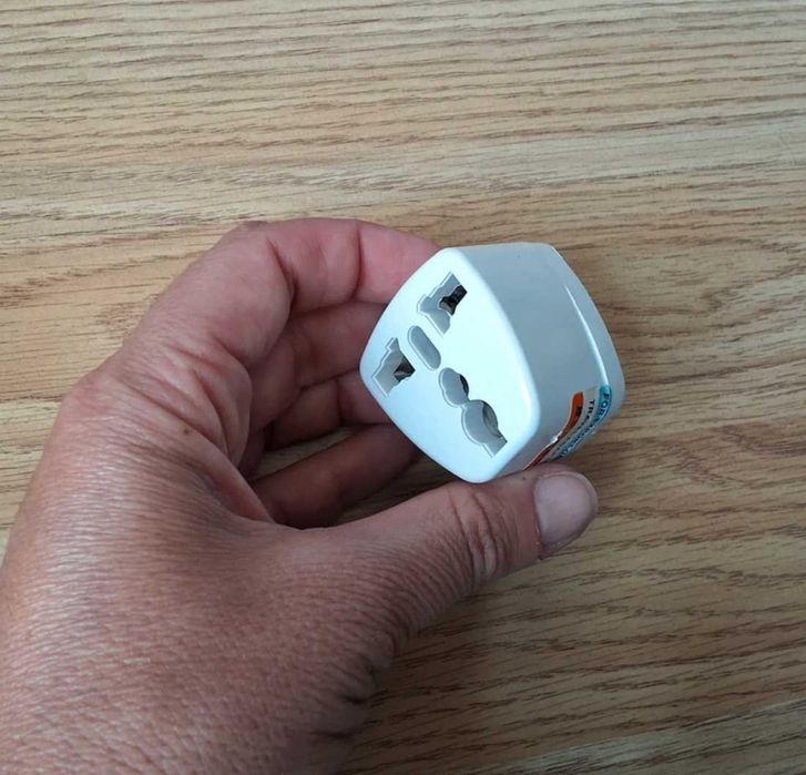 Adaptador universal para tomada japonesa